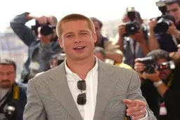 ابتلای برد پیت به یک بیماری عجیب و نادر تایید شد 