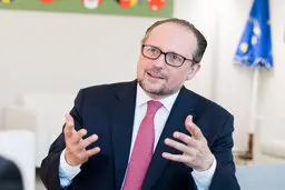اتریش یک میلیون دُز واکسن آسترازنکا به ایران اهدا می‌کند + عکس