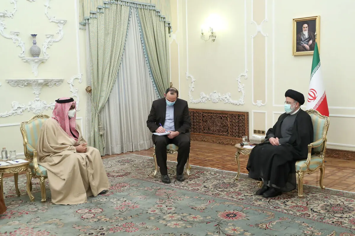 اهداف و پیامدهای  سفر اخیر طحون بن‌ زاید به ایران