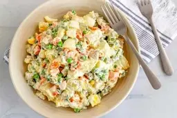 10 راز خوشمزه شدن سالاد الویه