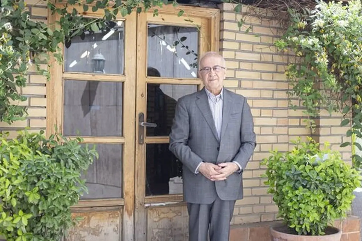 احمدی نژادی ها همچنان می آیند