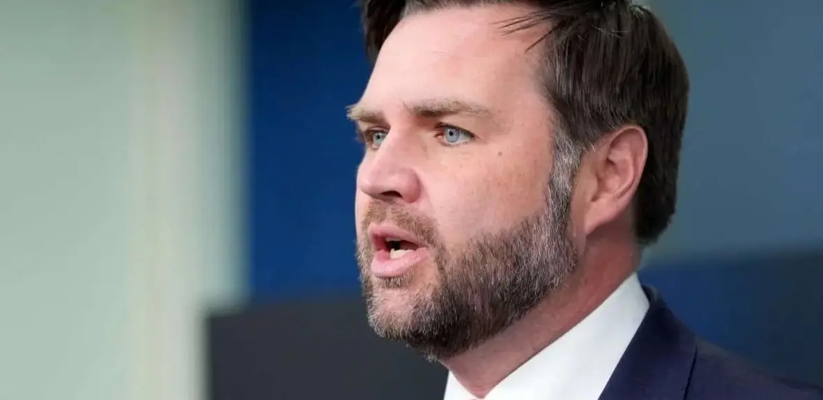 منزل معاون ترامپ هدف حمله قرار گرفت+ ویدیو 