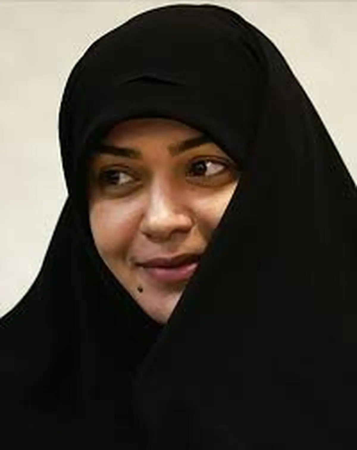 تصویری جنجالی از الهام  چرخنده در کنار دو پسر لو رفت !