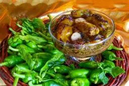 با یک ترشی متفاوت سفره رو رنگی کن | طرز تهیه ترشی فلفل کبابی +ویدئو
