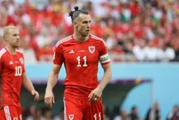 حمایت گرت بیل از محیط زیست | بازوبند کاپیتان ولز با شعار محیط زیستی