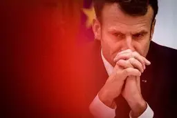 علت اتخاذ مواضع دوگانه اخیر "مکرون "