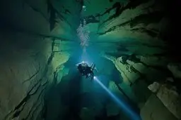 رموز عجیب  دریای بالتیک | این نا هنجاری چجوری به وجود آمده!