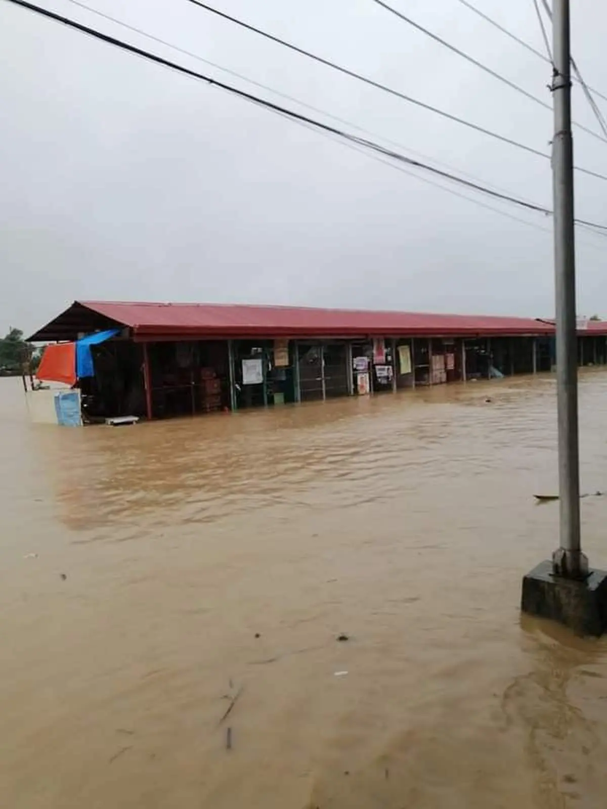 طوفان استوایی مگی در فیلیپین جان صدها نفر را گرفت+ویدئو 