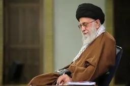 
موافقت مقام معظم رهبری با عفو یا تخفیف مجازات تعدادی از محکومان

