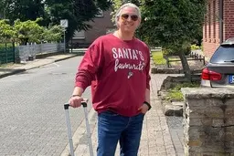 خواننده مشهور ایرانی در شبکه منو تو رویت شد | پشت پرده مهاجرت ناگهانی و عجیب + عکس