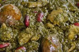 چه سبزی قورمه سبزی را خوشمزه و خوش عطر می کند؟ | راز خوشمزه شدن قورمه سبزی 