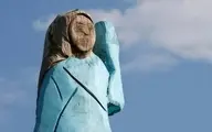 مجسمه چوبی ملانیا ترامپ  آتش زده شد. 