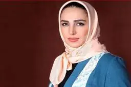 چشم انتظاری سوگل طهماسبی در کنار پنجره +عکس 