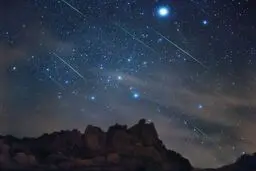 بهترین زمان برای تماشای بارش شهابی برساوشی | به کجا نگاه کنیم؟
