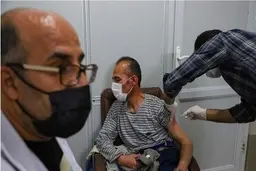 
عذرخواهی فرماندار آبادان از ماجرای واکسن پاکبانان