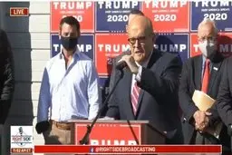 وکیل ترامپ  |  از دوشنبه شکایت انتخاباتی را پیگیری میکنیم