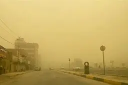 طوفان شدید گرد و غبار در عراق و وزش بادهای ویرانگر در عربستان