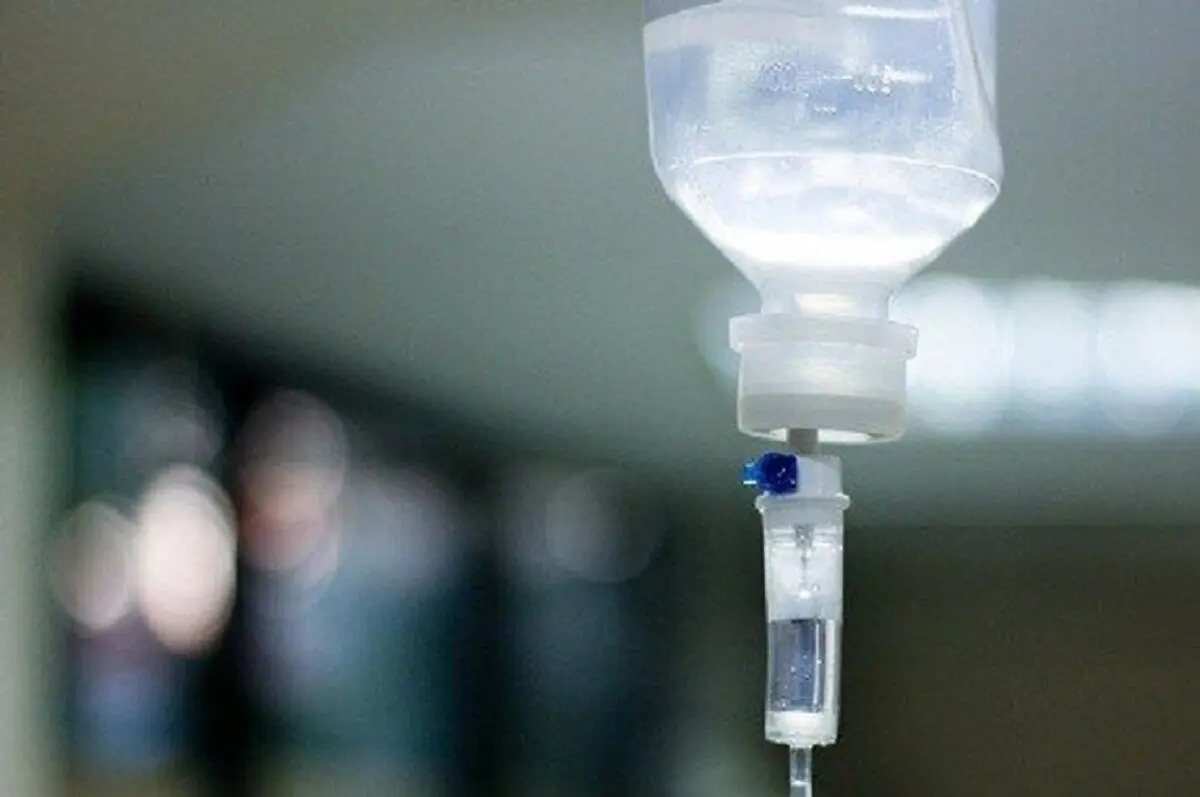 واکنش وزارت بهداشت به دپوی ۱۳۰۰تنی سرم در گمرک | حل مشکل کمبود سرم از نیمه دوم مهر