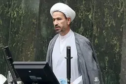 
فلاحی: معلمان کمتر از ۸ میلیون تومان حقوق نخواهند گرفت

