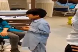 پسر بچه‌ای در شهر خاش که هنگام نفس کشیدن صدای سوت می‌دهد! | پسر بچه‌ای که یک سوت قورت داده است!+ویدئو 