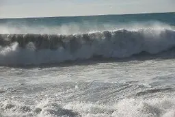 صیادان به دریا نروند، هوا خراب است