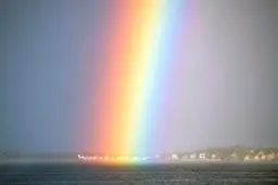 چرا در رنگین کمان رنگ های تیره مثل قهوه ای و خاکستری وجود ندارد؟