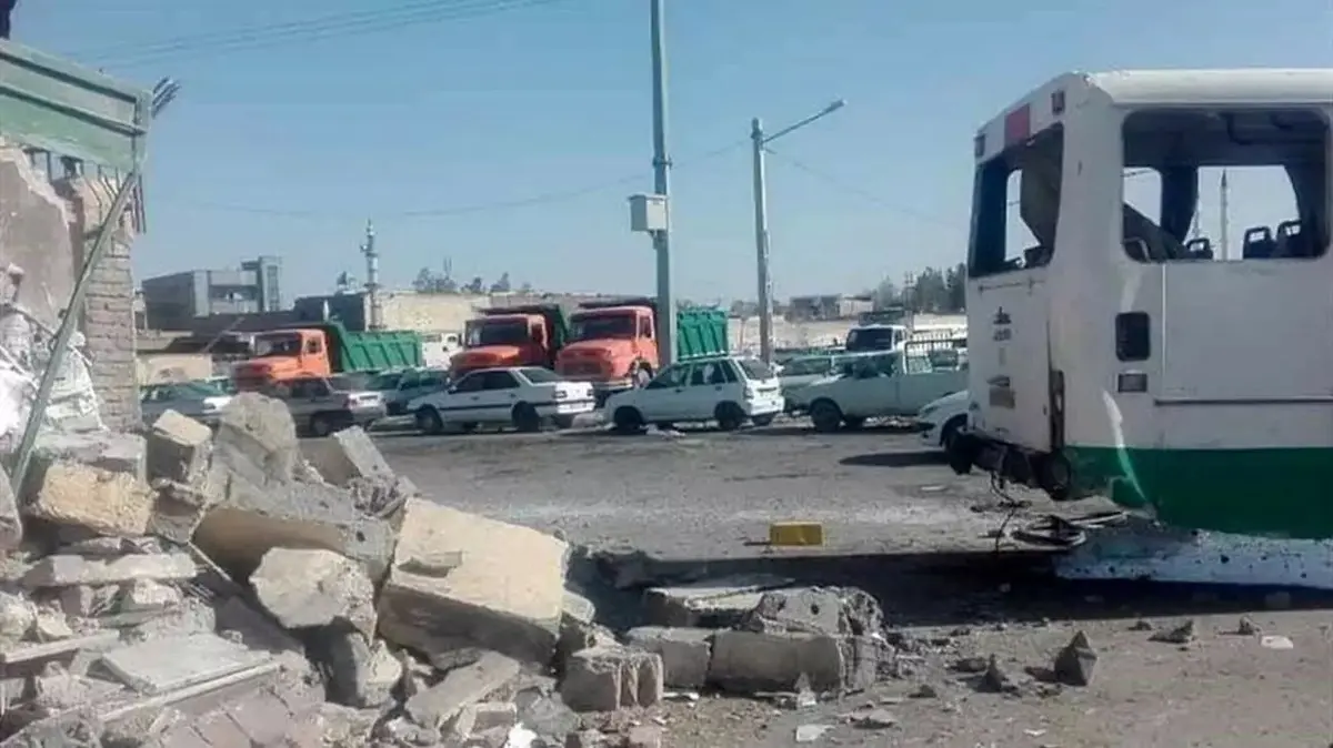 درگیری در اطراف کلانتری ۱۶ زاهدان هنوز ادامه دارد |  اولین ویدئو از این درگیری خونین | هلاکت ۳ تروریست در حمله به کلانتری زاهدان