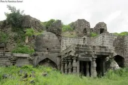 دژ ایرانی هندوستان را بشناسید | شناخت دژ گلبرگه و سنگ نبشتۀ پارسی دژ