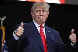 ترامپ از آزمایش داروی ضد مالاریا برای درمان کرونا خبر داد