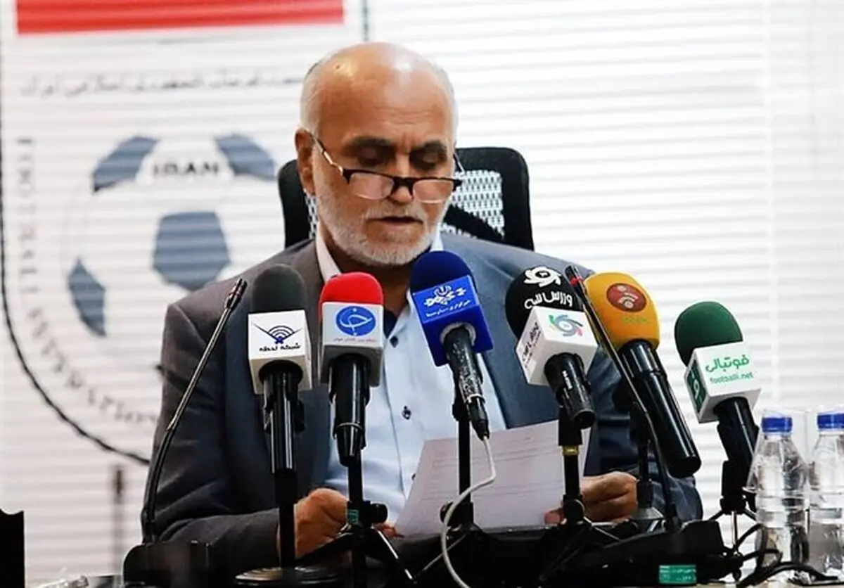 اولیایی: فدراسیون دو، سه قدم به سمت فوتبالی شدن برداشت| مجلس از مجمع سوال کنید نه وزیر ورزش!