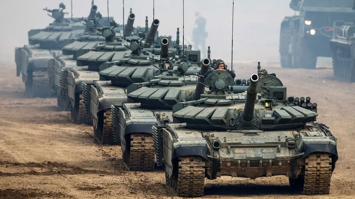 به صف بستن تانک های آمریکایی به سمت اوکراین