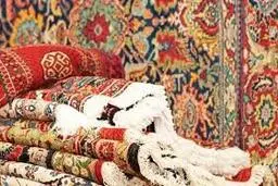 ترفند عجیب اما کاربردی برای لکه‌های فرش | ماست، قهرمان نجات فرش از لکه‌ها+ ویدیو 