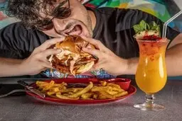 چند اشتباه خطرناک بعد از خوردن غذا