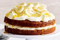 طرز تهیه کیک موز | بعد پختن این کیک کل خونه رو بوی موز می‌گیره! 