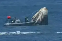 گردشگران فضایی اولین پرواز تماما خصوصی به زمین رسیدند