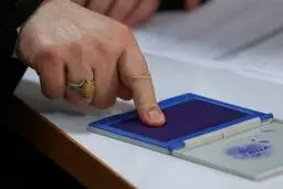 

انتخابات  |  سازمان سنجش از طرف شورای نگهبان از کاندیدا‌های مجلس و شوراها، آزمون و مصاحبه می‌گیرد 
