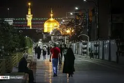  زیارت امام رضا(ع) پشت درهای بسته