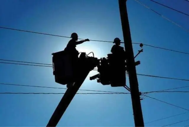 خاموشی‌ها در تهران برطرف و برق مناطق مختل وصل شد