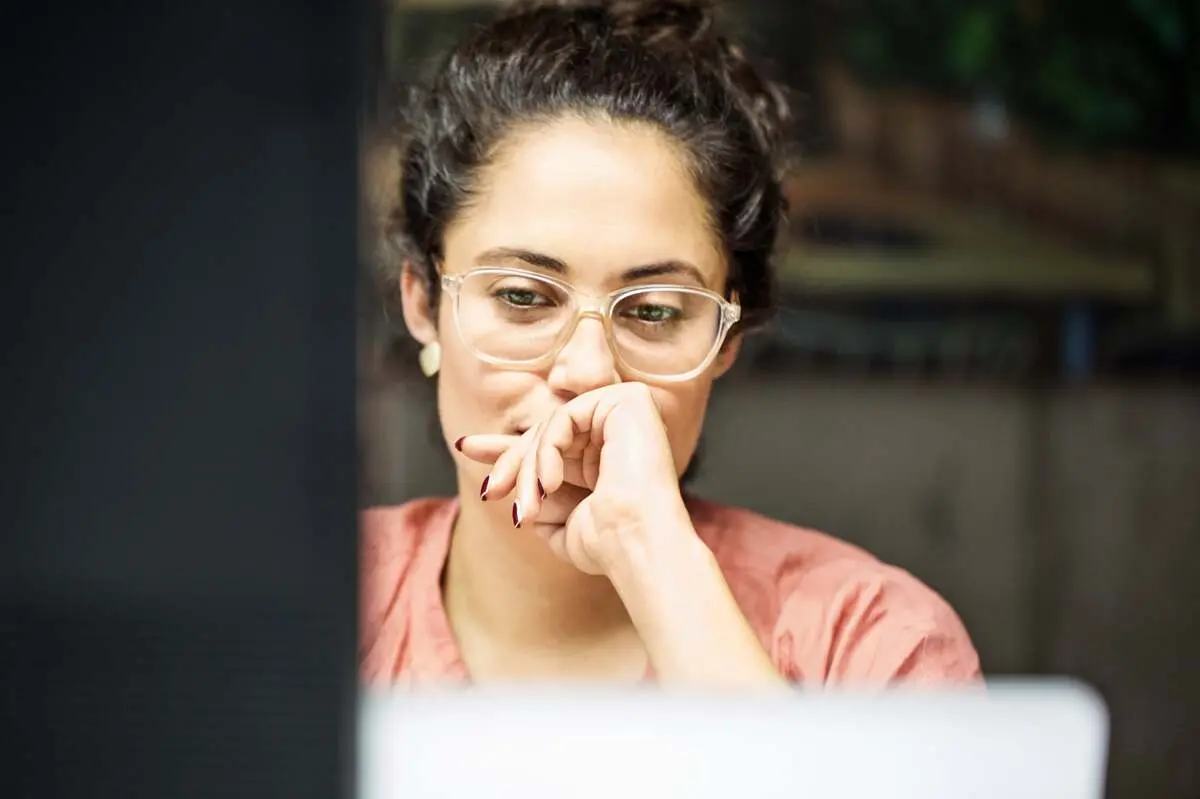 چگونه برای جلوگیری از شیوع کرونا از دست زدن ناآگاهانه به صورت‌ جلوگیری کنیم؟