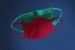 زالی   |   در خیابان و بازار ۲ ماسک روی هم بزنید