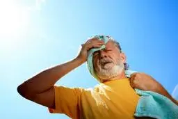 اشعه UV چیست و چرا اهمیت دارد؟ | توصیه هایی مهم برای این روزهای گرم 