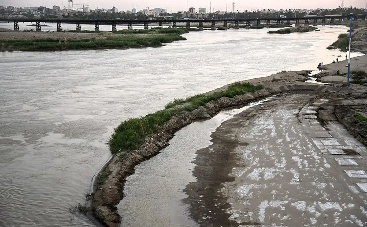 
خبر انتقال آب کارون به اصفهان تکذیب شد
