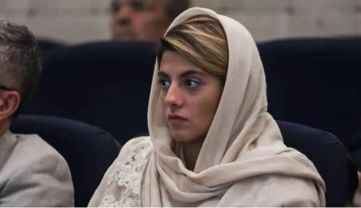 خنده های الکی مهسا طهماسبی در اتاق گریم! 