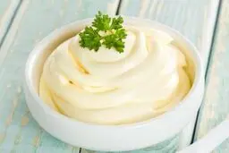توی یک چشم بهم زدن مایونز خونگی درست کن! | طرز تهیه سس مایونز خانگی +ویدئو