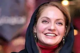 تیپ مهناز افشار در حاشیه تماشای بازی سردار آزمون+تصویر 