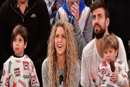 آزار و اذیت‌های شکیرا برای پیکه تمامی ندارد | عروسک ترسناک  مقابل خانه مادر پیکه + تصویر