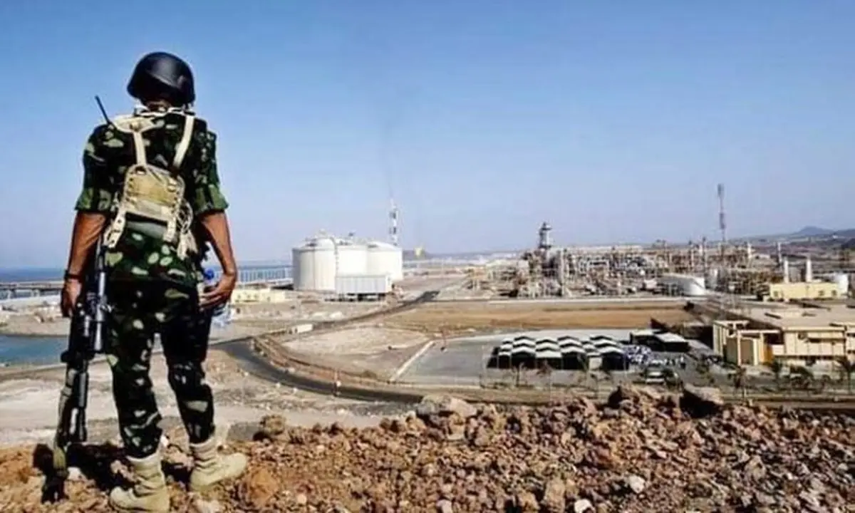 میدل ایست آی: اماراتی‌ها بندر نفت و گاز بلحاف یمن را به پادگان نظامی تبدیل کرده‌اند