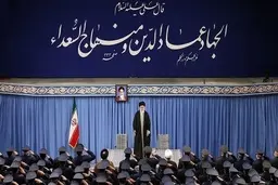 رهبر معظم انقلاب: مذاکره بهانه‌ای برای تحمیل خواسته‌های قدرت‌های قلدر است