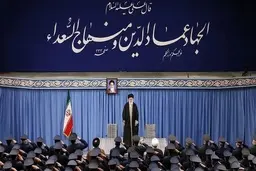 رهبر معظم انقلاب: مذاکره بهانه‌ای برای تحمیل خواسته‌های قدرت‌های قلدر است