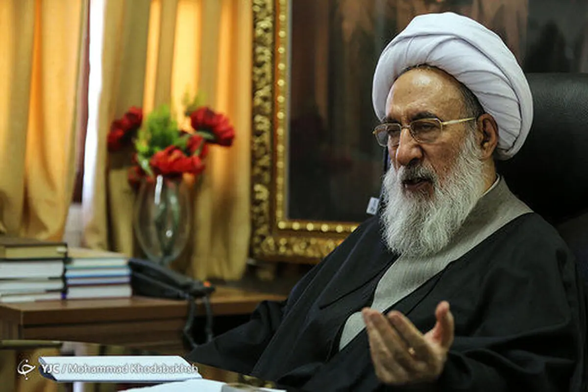 وقتی مخالف واردات خودروی خارجی "مگان" سوار می شود